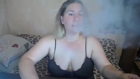 Snapshot of chrystalbella chatting on May 2026 08:20:01 AM Diana online show from May 2026 08:20:01 AM