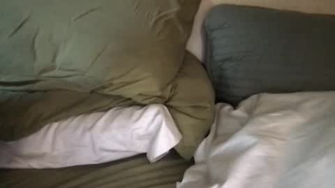 lOOking4me online show from October 2025 10:07:01 PM