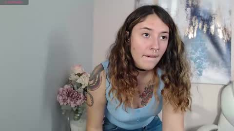 Snapshot of chubby_vaniie_ chatting on February 2025 06:48:01 PM Vanesa online show from February 2025 06:48:01 PM