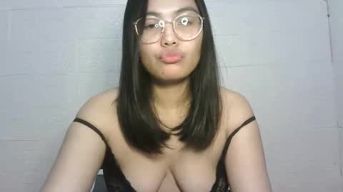 Snapshot of chubbycheeks27 chatting on February 2025 05:40:01 PM chubbycheeks27 online show from February 2025 05:40:01 PM