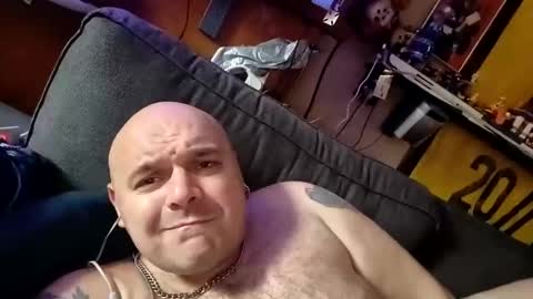 chubbyman44 online show from May 2026 07:58:02 AM