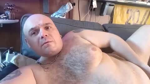 chubbyman44 online show from May 2026 10:32:02 AM