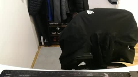 AstorYvr online show from November 2025 02:00:02 AM