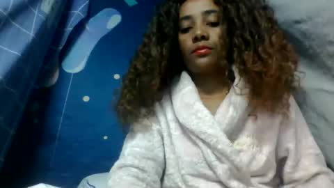 Snapshot of ciciazzhh chatting on May 2026 06:53:01 AM ciciazzhh online show from May 2026 06:53:01 AM