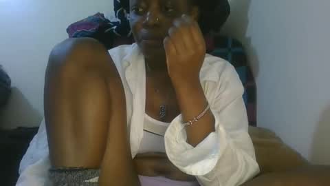 Snapshot of cilia_petite chatting on June 2026 01:37:01 PM cilia petite online show from June 2026 01:37:01 PM