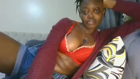 Snapshot of cilia_petite chatting on July 2026 09:17:01 PM cilia petite online show from July 2026 09:17:01 PM