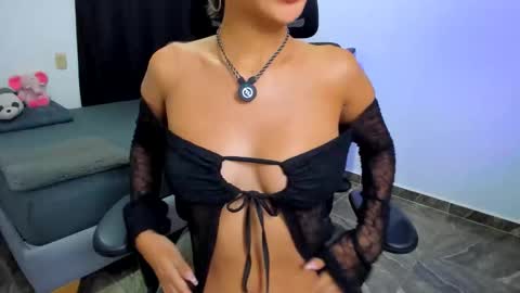 Luna and Sebas  online show from January 2026 10:45:01 PM