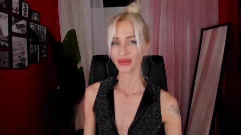 Snapshot of cindy_lady chatting on October 2025 10:13:02 AM Cindy online show from October 2025 10:13:02 AM
