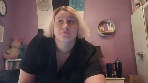 Snapshot of cinnaburwood chatting on December 2024 05:59:01 AM Cinna online show from December 2024 05:59:01 AM