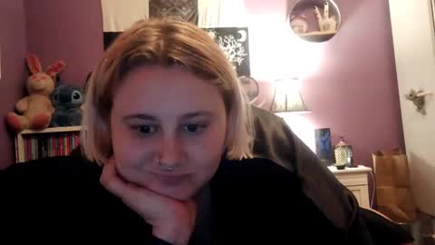 Snapshot of cinnaburwood chatting on December 2024 07:50:01 AM Cinna online show from December 2024 07:50:01 AM