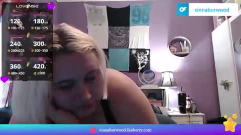 Snapshot of cinnaburwood chatting on January 2025 03:45:01 AM Cinna online show from January 2025 03:45:01 AM