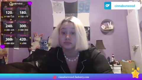 Snapshot of cinnaburwood chatting on February 2025 03:28:02 PM Cinna online show from February 2025 03:28:02 PM