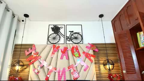 Snapshot of cinthiabaker chatting on September 2025 12:08:02 PM cinthiabaker online show from September 2025 12:08:02 PM