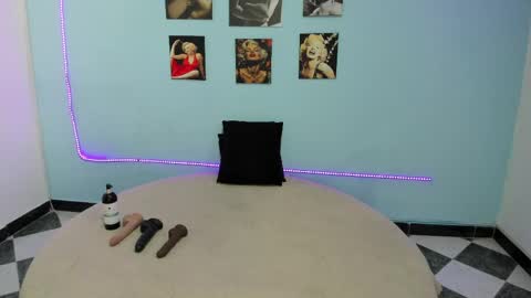 Cinthya online show from May 2026 06:26:01 PM
