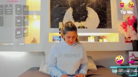 Cinthya  online show from September 2025 12:15:02 PM