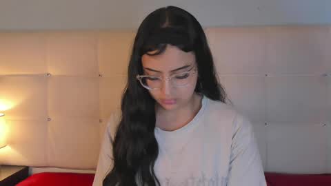 Snapshot of cintya_kors chatting on March 2025 07:11:02 PM Cintya online show from March 2025 07:11:02 PM