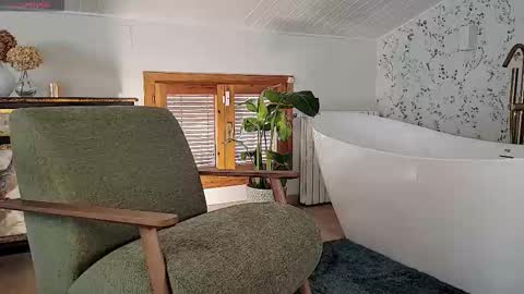 Snapshot of cique_black chatting on November 2025 10:04:02 AM Shara online show from November 2025 10:04:02 AM