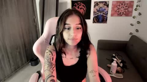 Snapshot of circe_l chatting on February 2025 11:03:01 PM Paulina online show from February 2025 11:03:01 PM