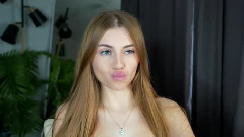 Snapshot of cirilada chatting on December 2024 08:19:02 AM Sandy online show from December 2024 08:19:02 AM