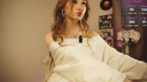 Snapshot of cirrusi chatting on March 2026 02:24:02 PM Little Amy online show from March 2026 02:24:02 PM