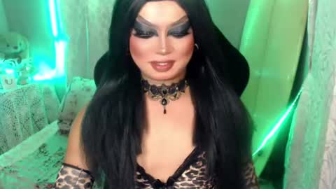 QUEEN CESS online show from June 2026 01:13:01 PM