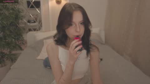 Snapshot of claire_bennett chatting on September 2025 11:06:02 PM Claire Bennett online show from September 2025 11:06:02 PM