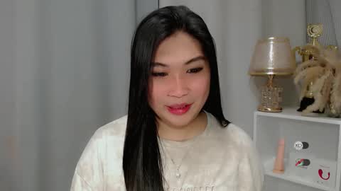 CLAIRE online show from May 2026 10:00:01 AM