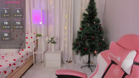 Snapshot of clairefaers chatting on December 2024 02:13:02 PM Claire Faers online show from December 2024 02:13:02 PM