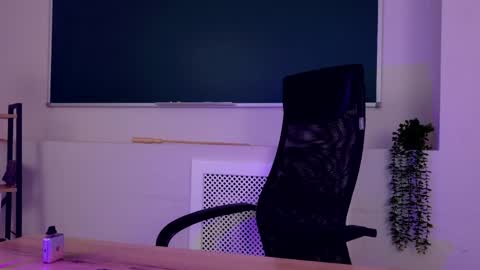Claire online show from May 2026 02:47:02 PM