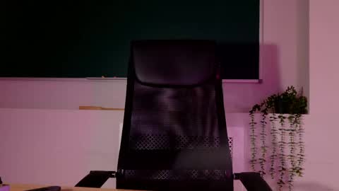 Claire online show from May 2026 02:47:02 PM