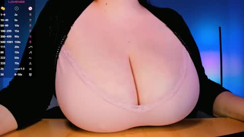 Snapshot of clara4love chatting on February 2025 01:46:02 AM Clara online show from February 2025 01:46:02 AM