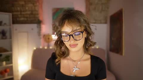 Clara smile online show from February 2025 07:25:02 PM