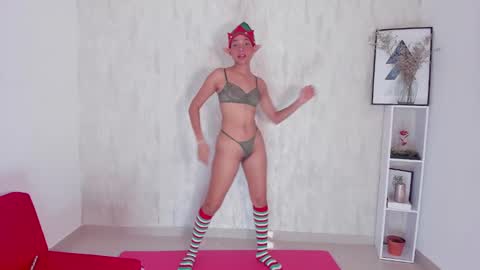 Clara  online show from December 2024 09:44:02 AM