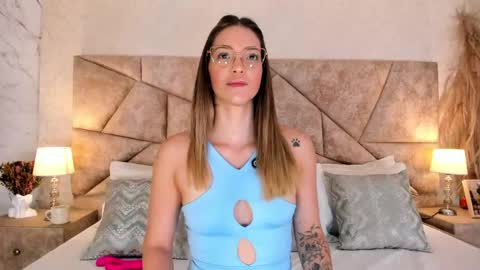 Clara del mar online show from May 2026 10:19:02 AM