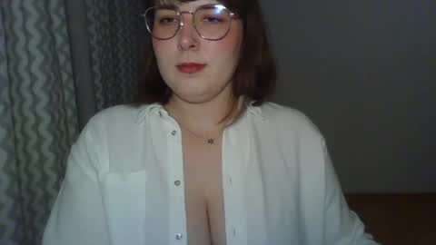 Clara online show from April 2026 07:58:02 PM