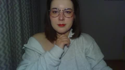 Clara online show from May 2026 08:25:01 PM