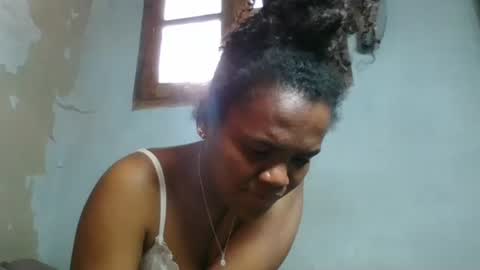 Snapshot of clarisse98 chatting on October 2025 03:50:02 AM clarisse98 online show from October 2025 03:50:02 AM