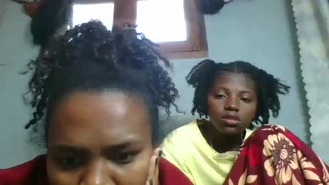 Snapshot of clarisse98 chatting on October 2025 03:43:02 AM clarisse98 online show from October 2025 03:43:02 AM