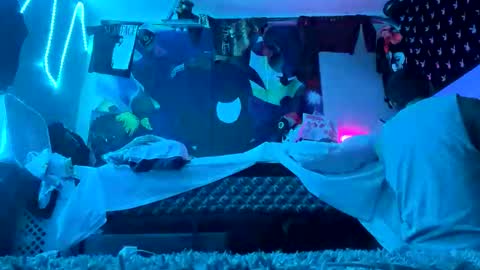 clarkshammer95 online show from October 2025 04:02:02 PM