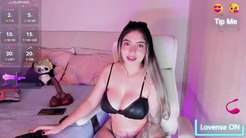 Snapshot of clarmua chatting on February 2025 05:51:01 AM CLAR online show from February 2025 05:51:01 AM