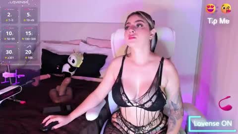 Snapshot of clarmua chatting on February 2025 07:33:01 AM CLAR online show from February 2025 07:33:01 AM