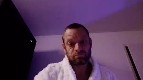 Snapshot of clausenflorian880 chatting on December 2025 01:22:02 AM Florian online show from December 2025 01:22:02 AM