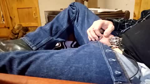 Clay online show from December 2024 01:05:01 AM