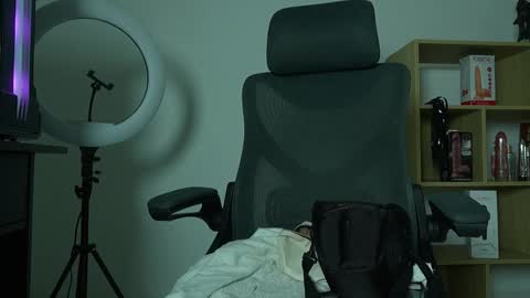 Snapshot of cleeoadams_ chatting on December 2025 04:51:01 AM Cleo Adams online show from December 2025 04:51:01 AM