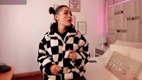 Snapshot of cleo__smith chatting on December 2025 04:07:02 AM Cleo smith online show from December 2025 04:07:02 AM