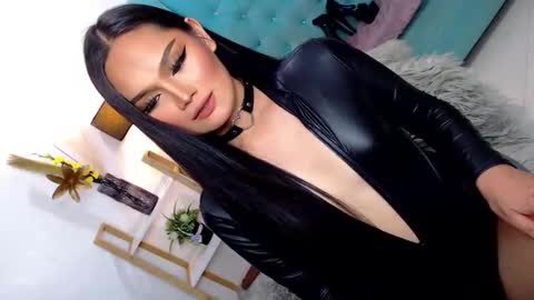 Cleo online show from December 2025 01:33:02 AM