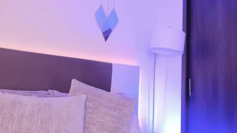 . Cleo Jhonson . online show from March 2025 12:48:01 AM