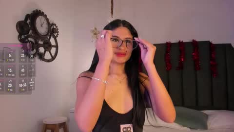 Cleopatra online show from December 2025 05:55:02 PM