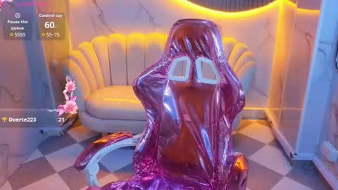 Clhoe online show from May 2026 08:04:02 PM