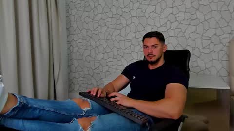 Snapshot of clintmasterss chatting on October 2025 04:12:01 AM ClintMasterss online show from October 2025 04:12:01 AM